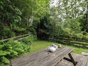 Cottage | Property grounds - Teifi House (Cardigan)