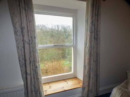 Cottage | 3 bedrooms, individually decorated, individually furnished, free WiFi