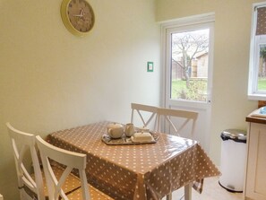 Cottage | Interior - Amelia Cottage (Battle)