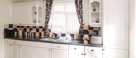 Cottage | Interior