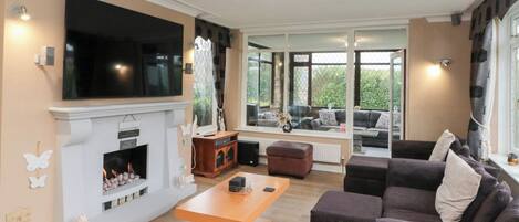 Cottage | Living area | DVD player