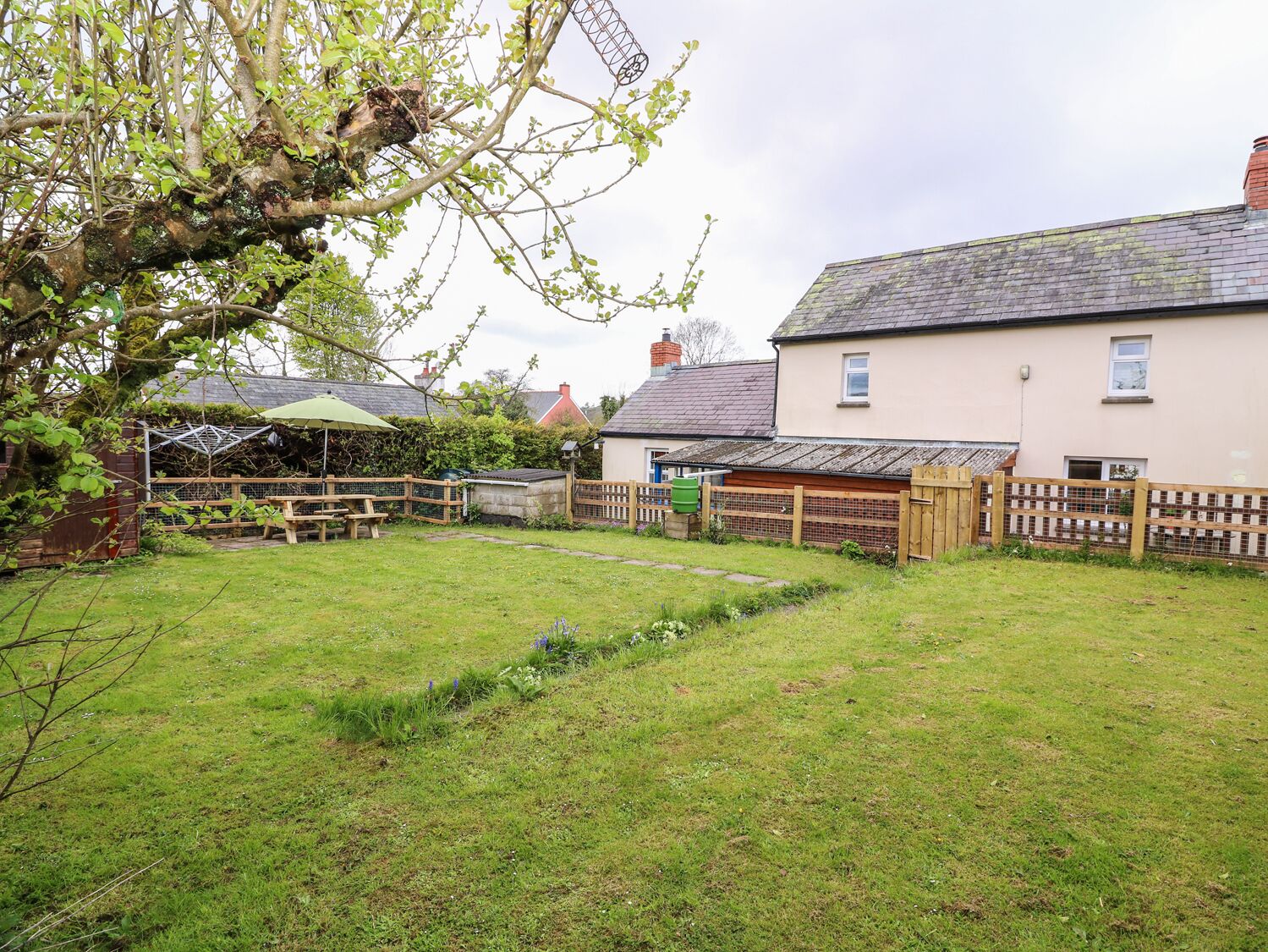 Cottage | Interior