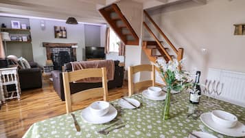 Cottage | Cuisine privée | Micro-ondes, plaque de cuisson, lave-vaisselle