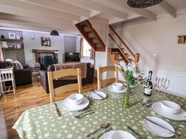 村舍 | 私人厨房 | 微波炉、炉灶、洗碗机、厨具/餐具