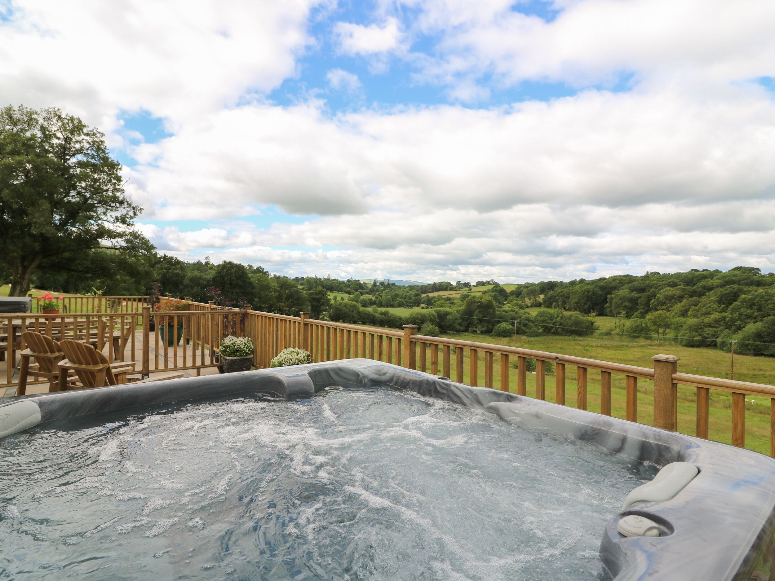 Cottage | Property grounds