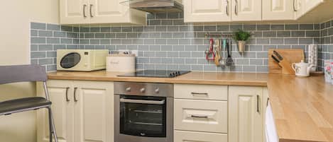 Cottage | Interior