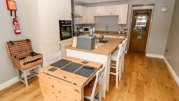 Cottage | Interior