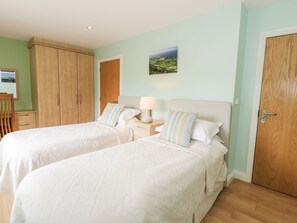 4 bedrooms, individually decorated, individually furnished, free WiFi