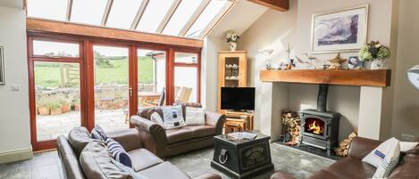 คอทเทจ | ห้องนั่งเล่น | ทีวี, เครื่องเล่นดีวีดี