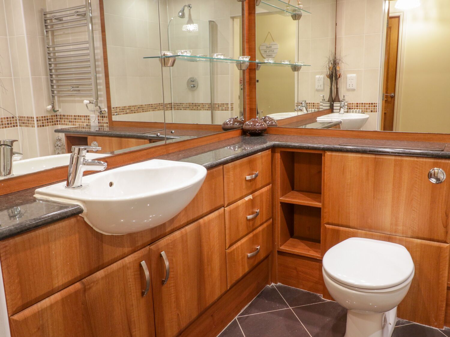 Cottage | Bathroom | Shower