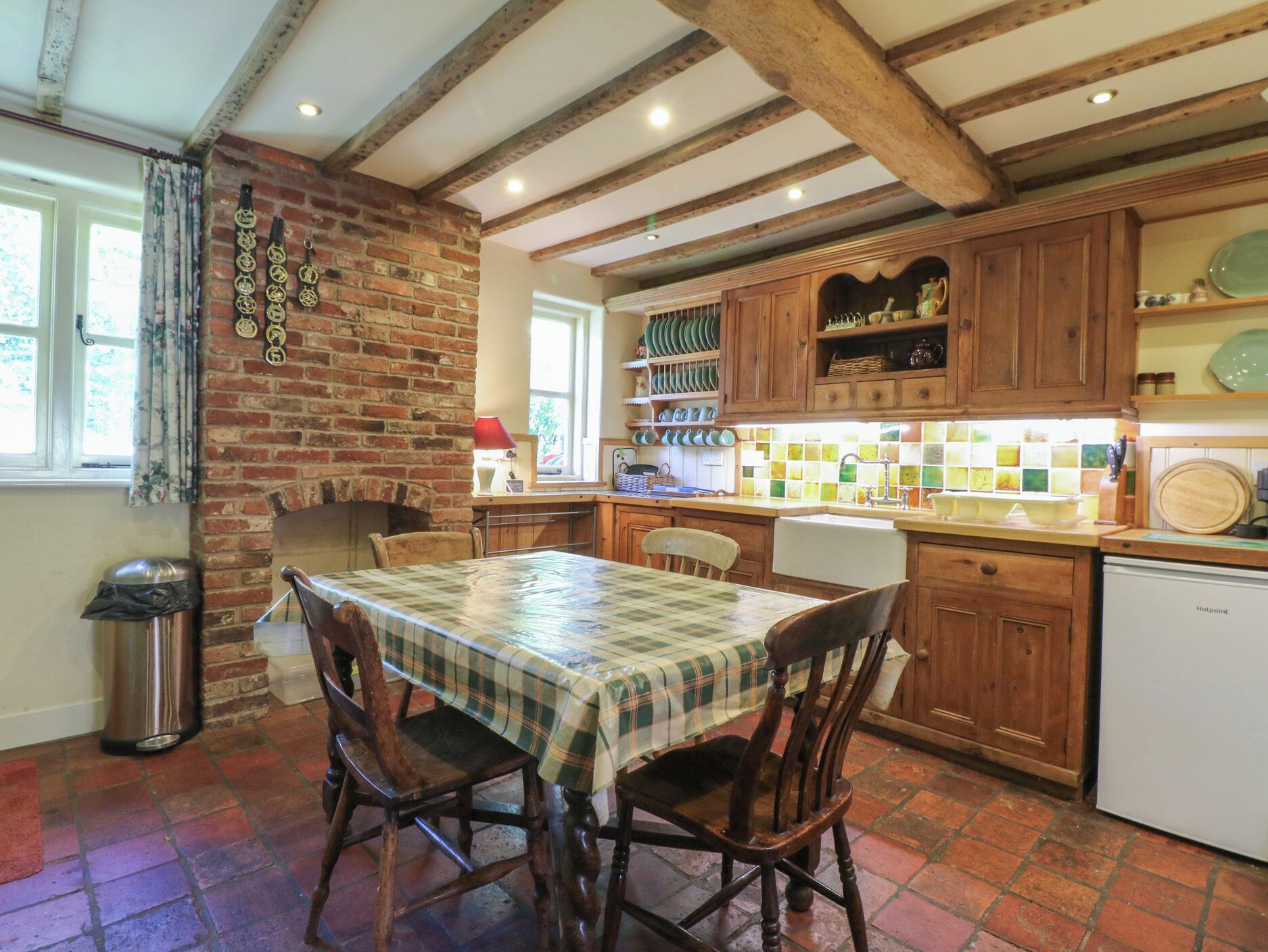 Cottage | Dining
