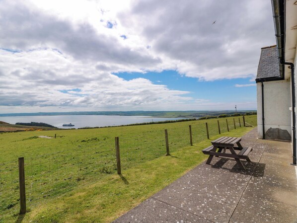 Cottage | Outdoor dining - Little Laight (Stranraer)