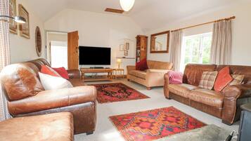 Cottage | Living area | TV, DVD player