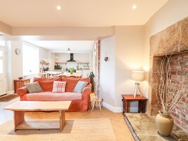 Cottage | Living area | TV, DVD player