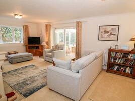 Casa de campo | Zona de estar | Una televisión, un reproductor de DVD