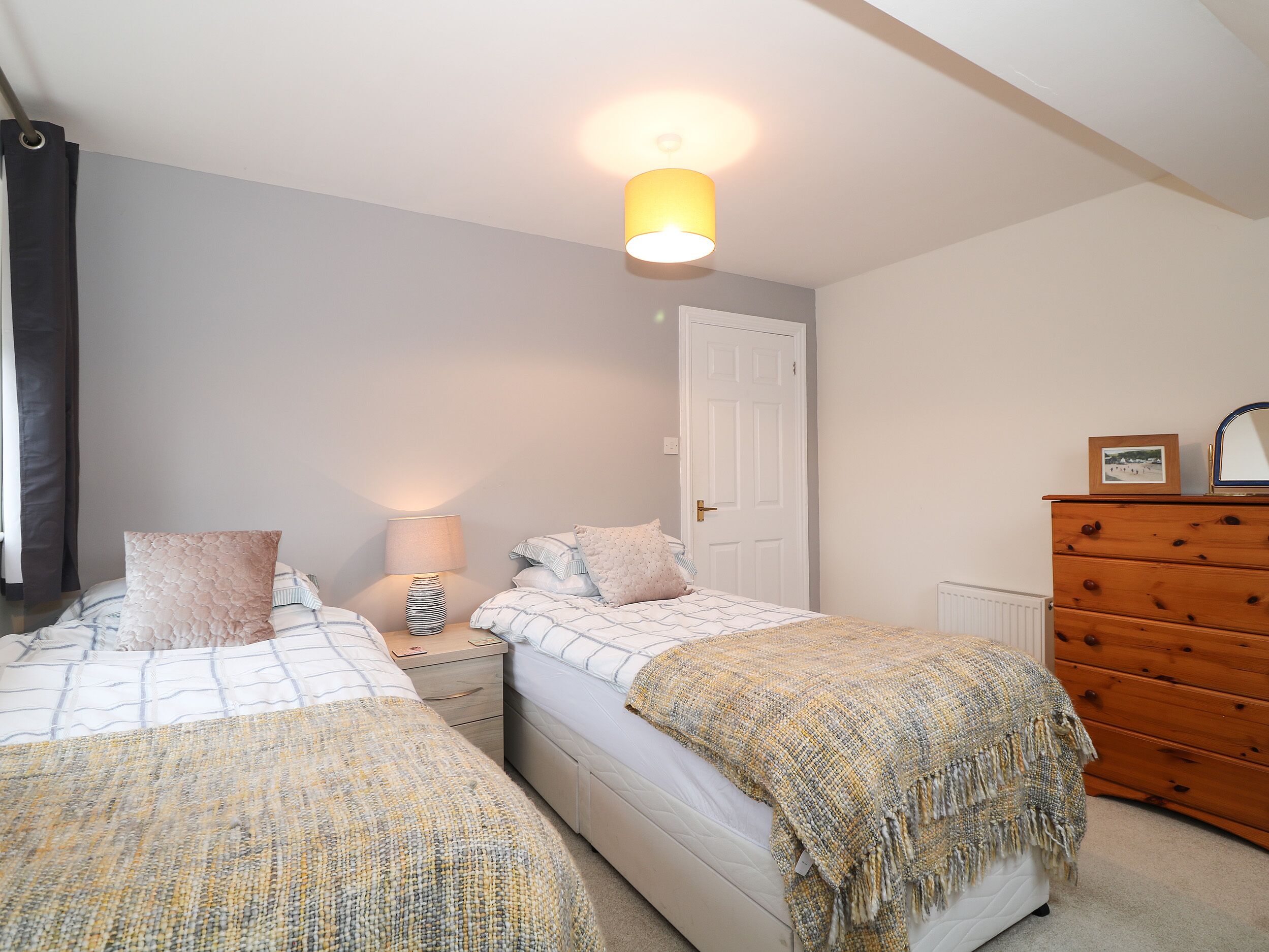 3 bedrooms, individually decorated, individually furnished, free WiFi