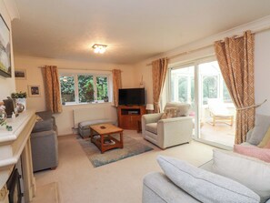 Cottage | Living area | TV, DVD player - Fernlea (Pwllheli)