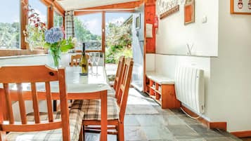 Cottage | Interior