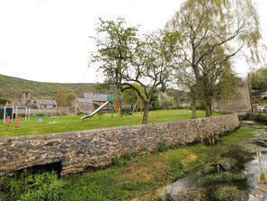 Cottage | Children's area - Brookside Barn (Hope Valley)