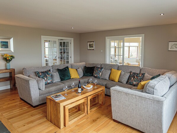 Interior - Corsewall Castle Farm Lodges (Stranraer)