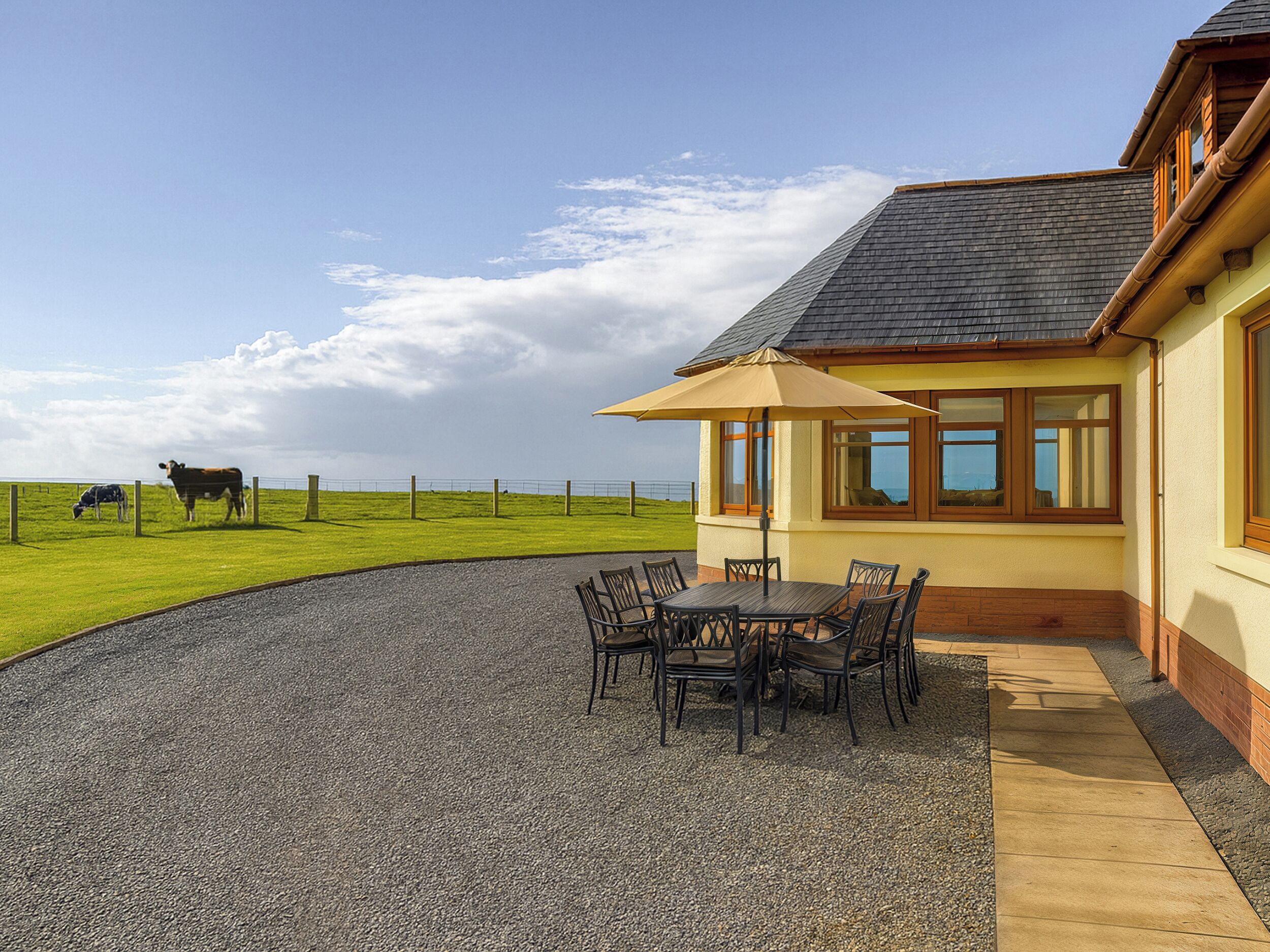 コテージ | 屋外ダイニングエリア