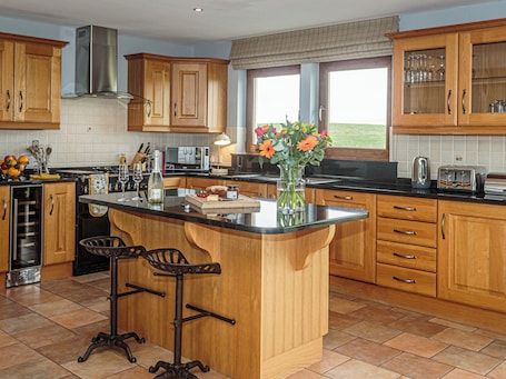 Cottage | Interior