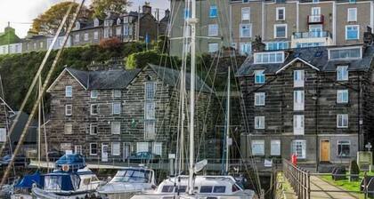 The Captain's Penthouse