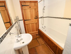 Cottage | Bathroom | Shower - Rum Bush Cottage (Appleby-in-Westmorland)