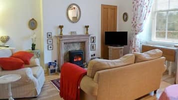 Cottage | Interior