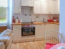 Cottage | 1 bedroom, individually decorated, individually furnished, free WiFi