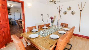 Cottage | Interior