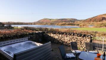 Cottage | Property grounds