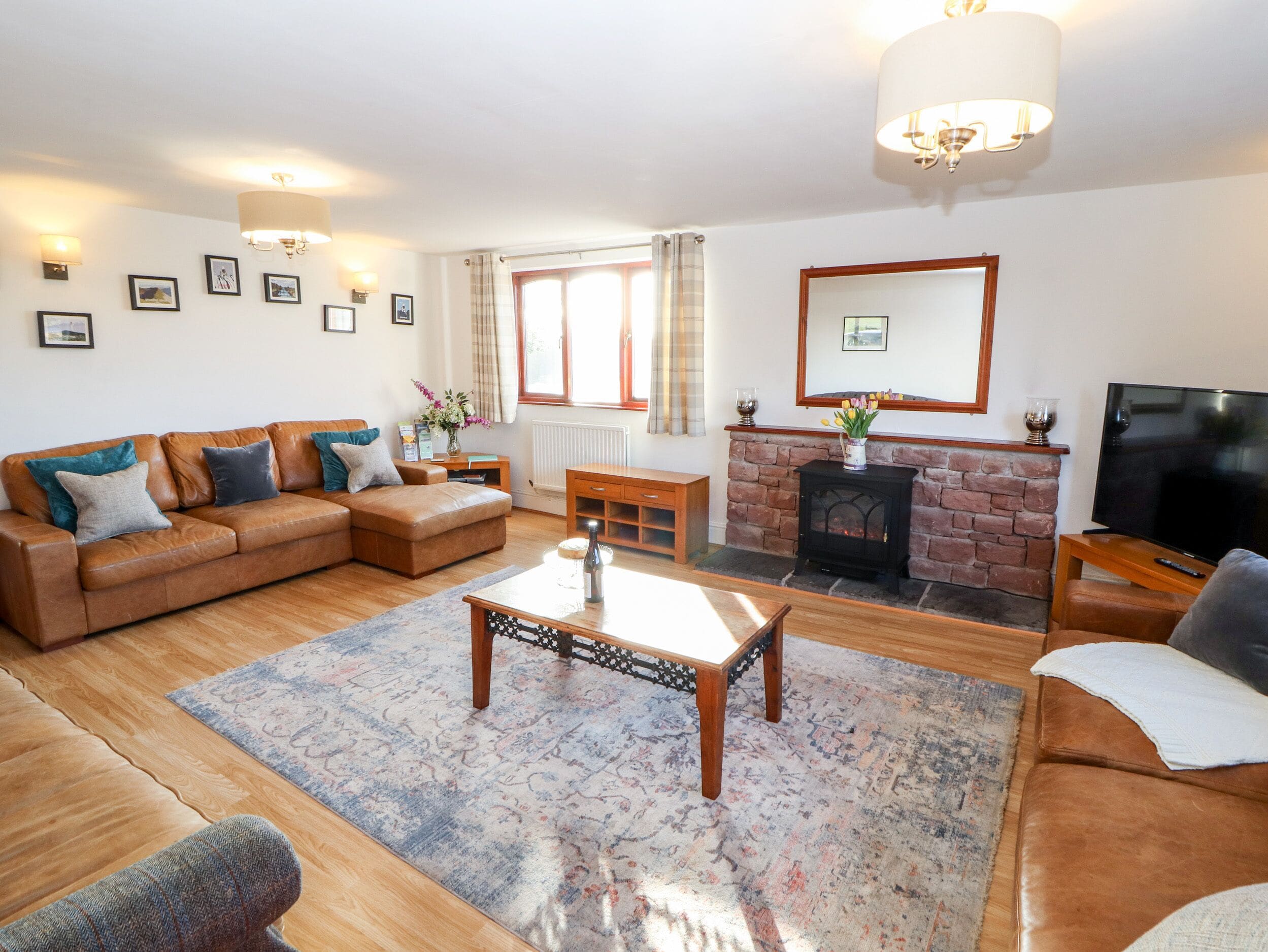 Cottage | Living area