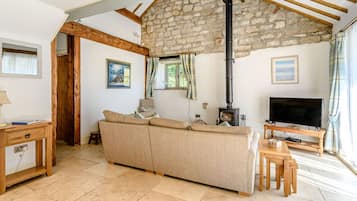 Cottage | Living room | TV