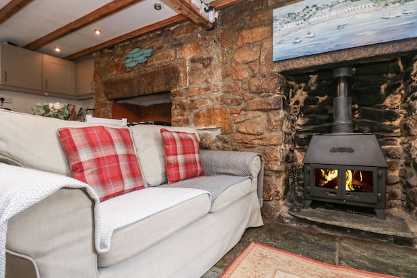 Cottage | Living room | DVD player