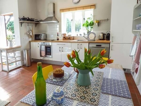 ์ฝํฐ์ง | ๋ด๋ถ