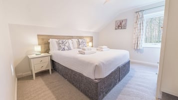 Cottage | 5 bedrooms, individually decorated, individually furnished, free WiFi