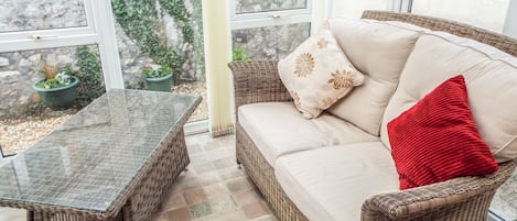 Cottage | 2 bedrooms, individually decorated, individually furnished, free WiFi