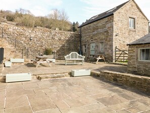 Cottage | Balcony - Broadwood Barn (Hope Valley)