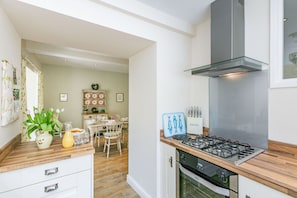 Interior - St. John's Cottage (Sheffield)