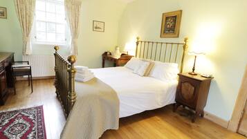 8 bedrooms, WiFi (free), individually decorated, individually furnished