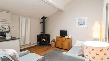 Cottage | Living area