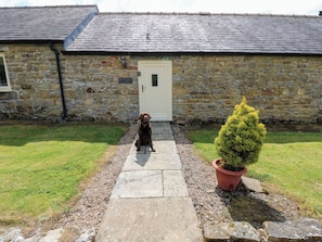 Cottage | Property grounds