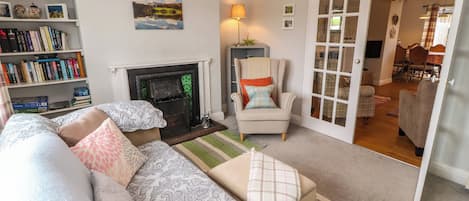 Cottage | Living area