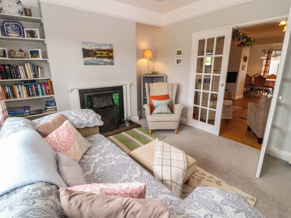 Cottage | Living area | TV - Bishop Howe (Ambleside)