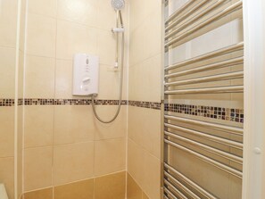 Cottage | Bathroom | Shower - Jakanori (Kendal)