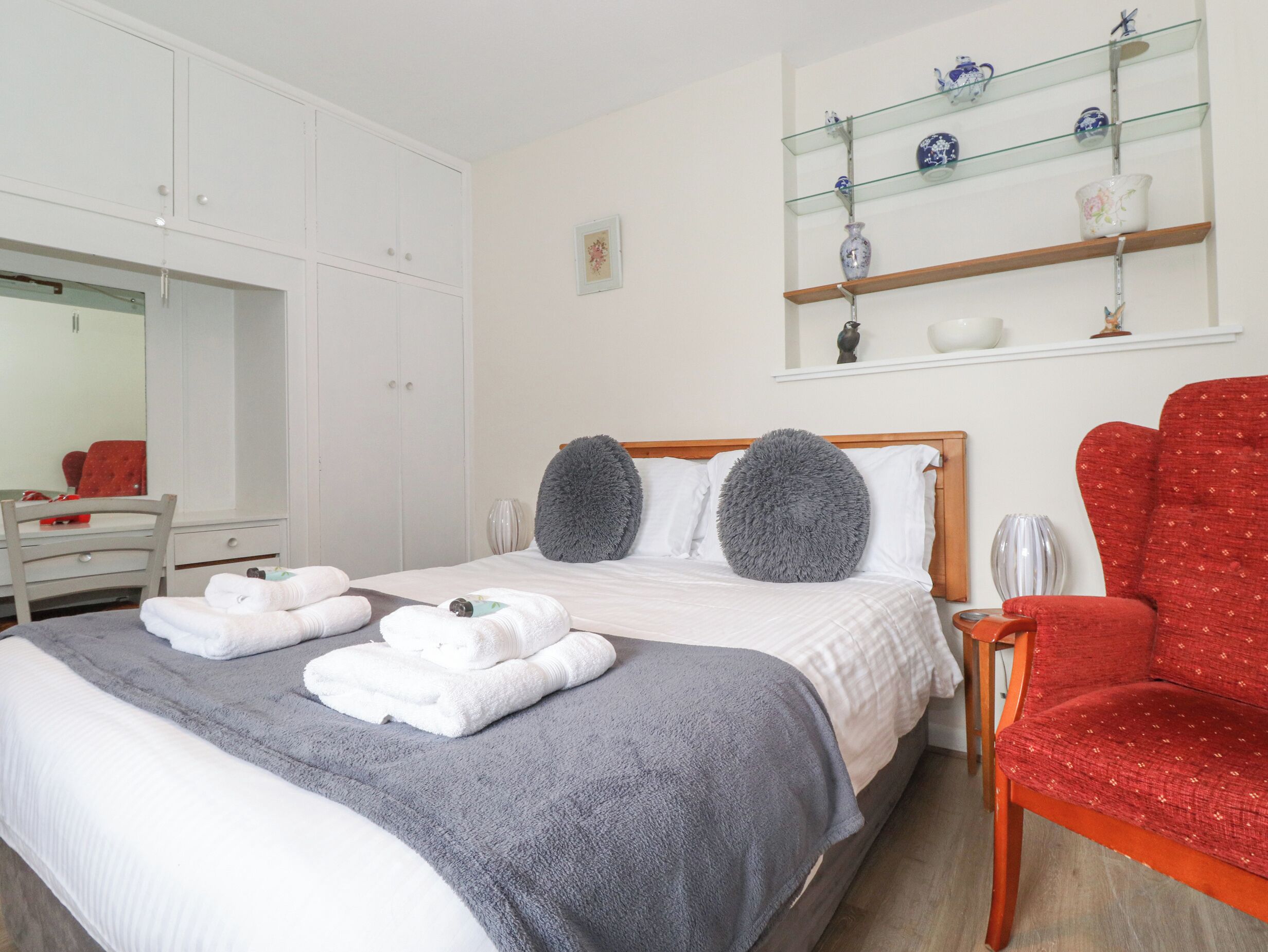 Cottage | 3 bedrooms, individually decorated, individually furnished, free WiFi