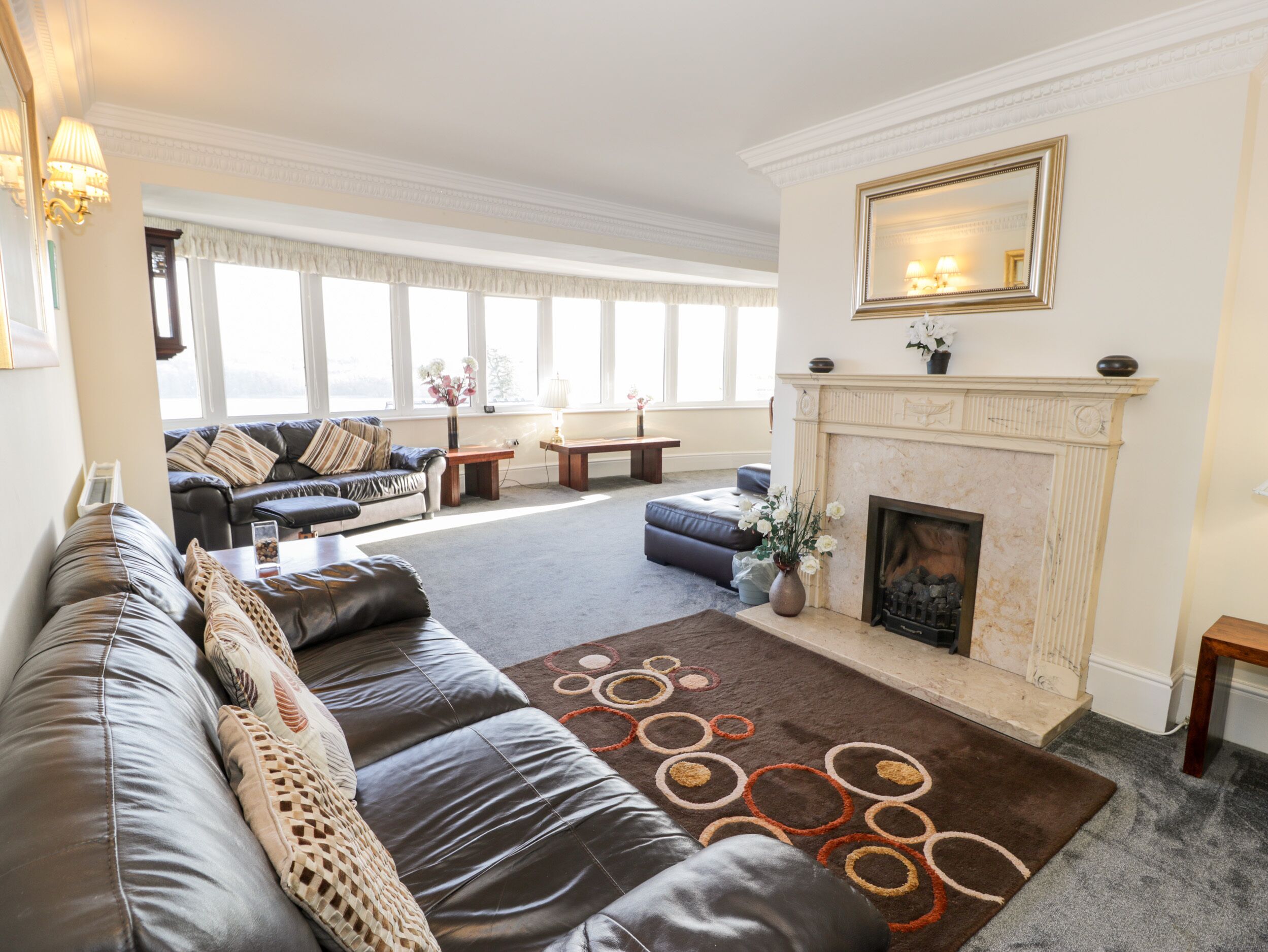 Cottage | Living area | TV