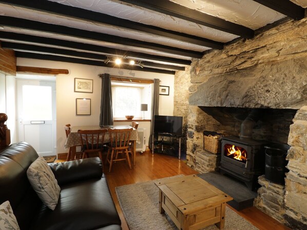 Cottage | Interior