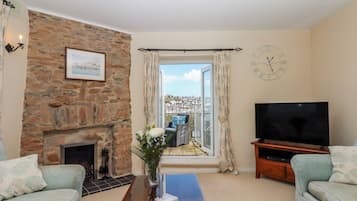 Cottage | Living area